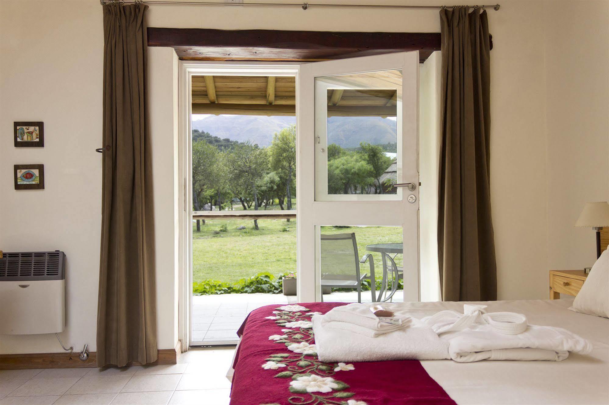 Las Dalias Villa Las Rosas Eksteriør billede